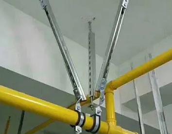 闸阀支撑架的质量要求。价格决定了爱民抗震支撑框架的质量。